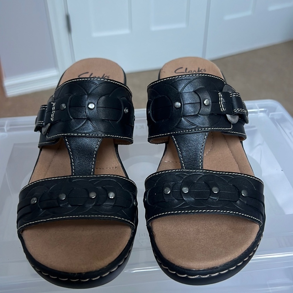 Clarks black leather sandals